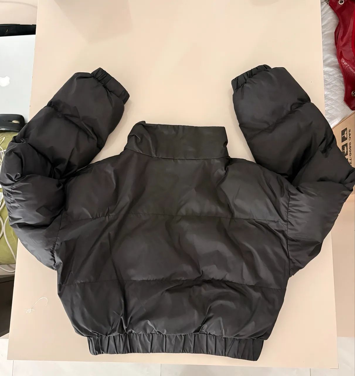 casaco puffer cropped preto  - Foto 2