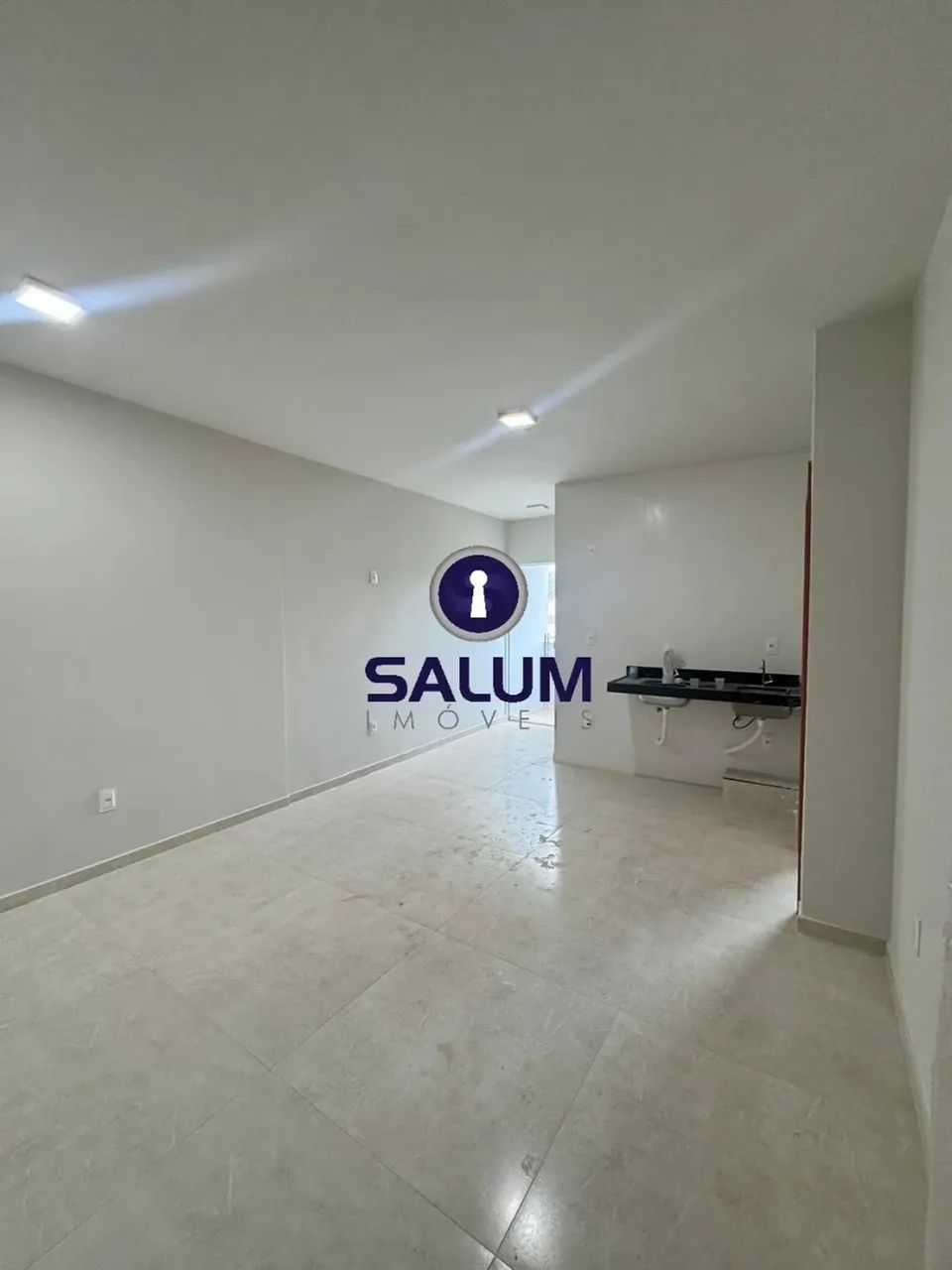 LINDO APARTAMENTO 1 QUARTO COM VARANDA