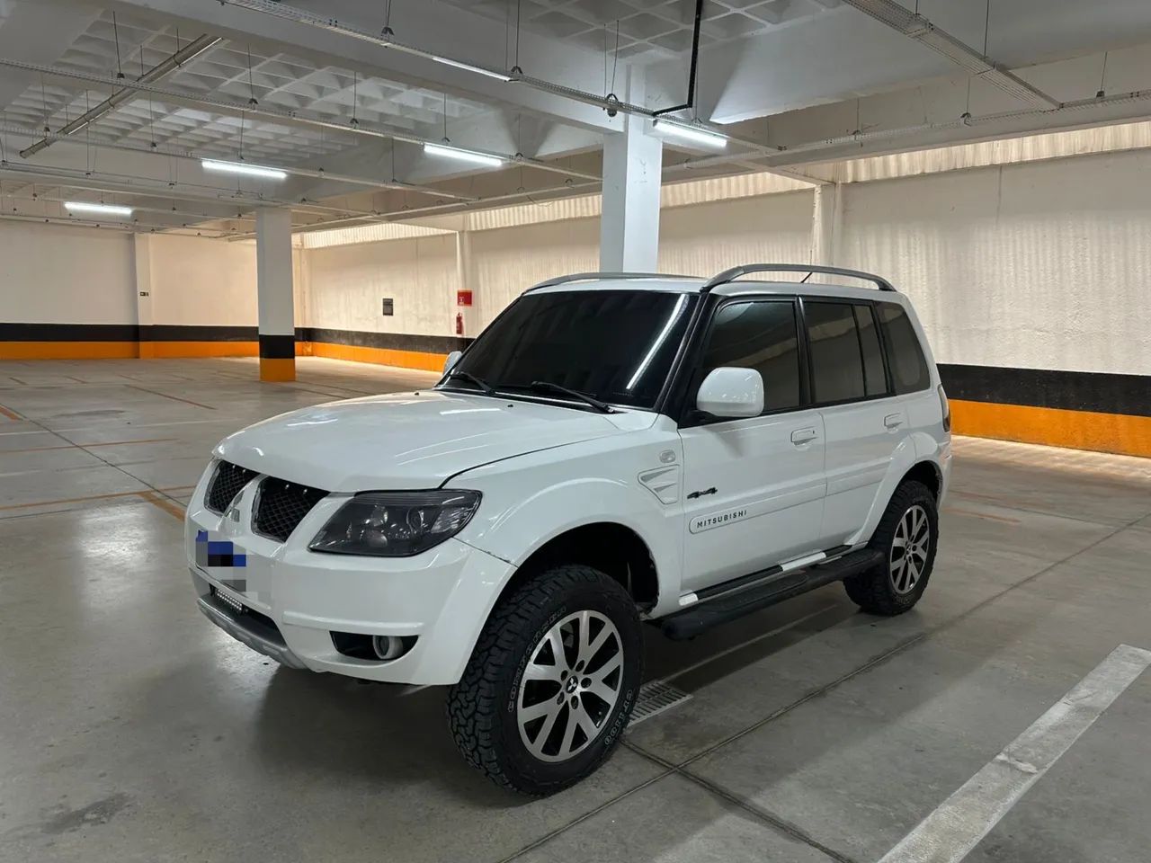 Mitsubishi Pajero 2014