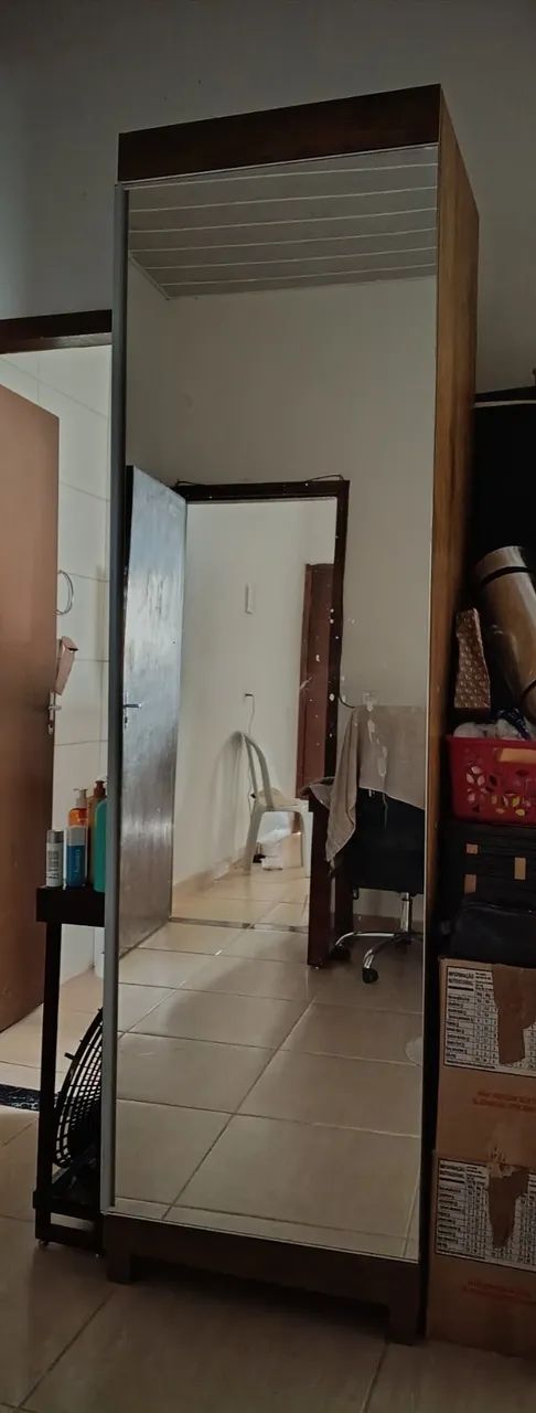 Sapateira com espelho
