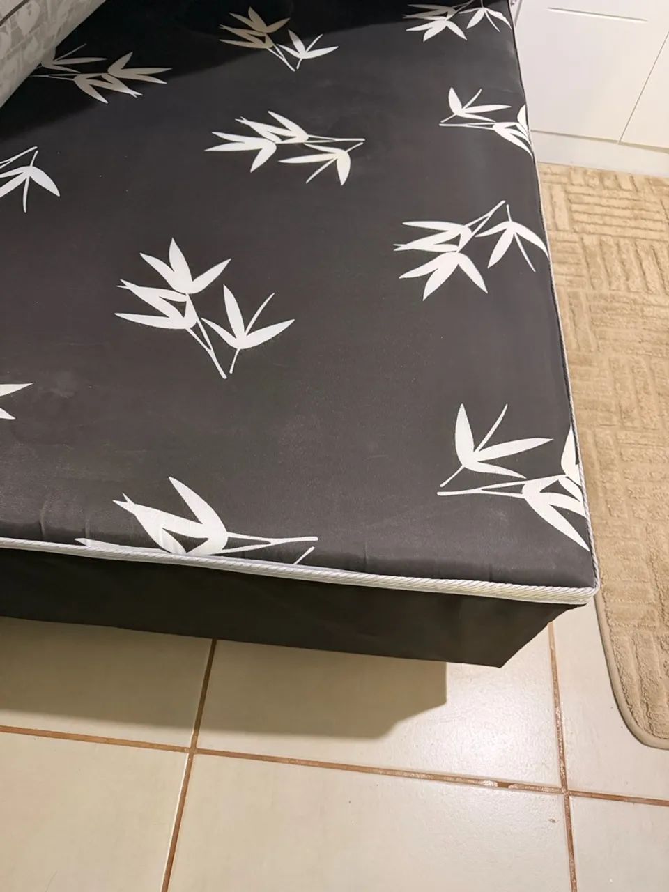 Cama solteiro com colchão 