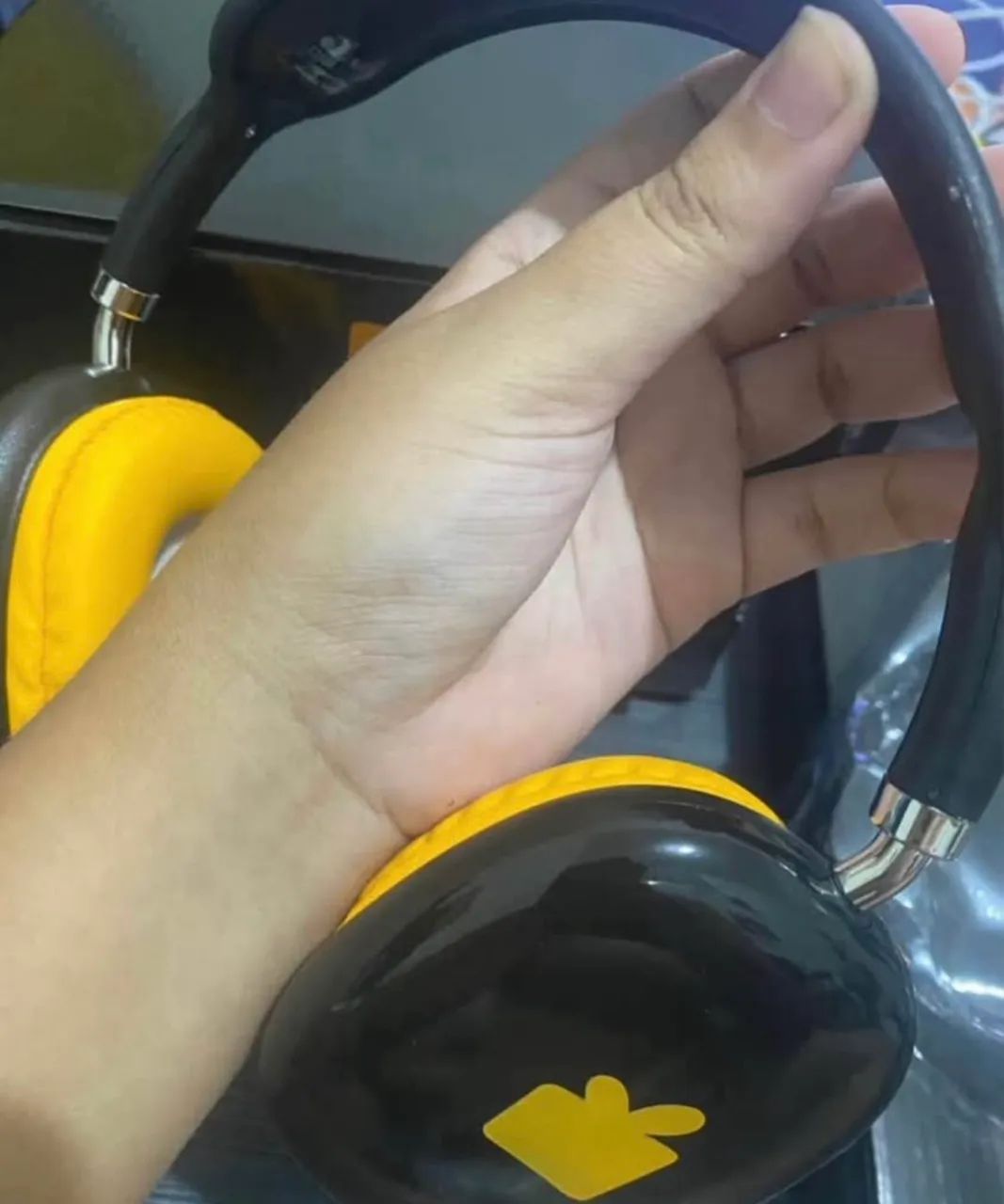 Fone de ouvido Bluetooth na caixa  - Foto 2