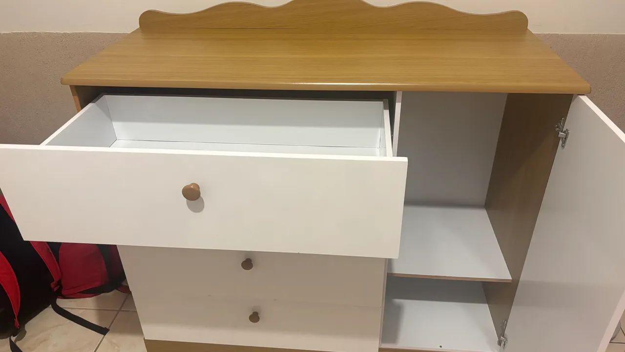 Cômoda bebê DOAÇÃO 