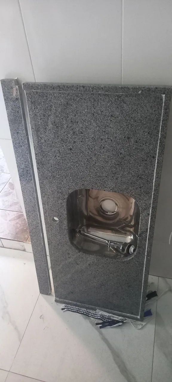 Pia de cozinha com torneira tudo novo - Foto 2