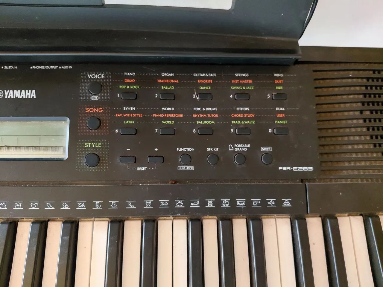 Teclado PSR E283 Yamaha - Foto 3