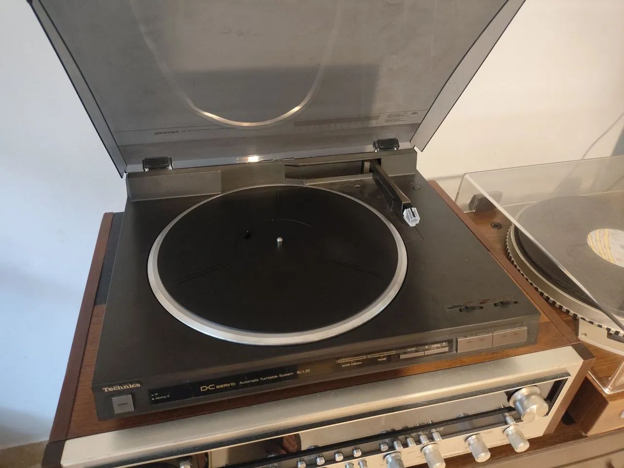 Toca Discos Technics SL-L20 - Foto 3