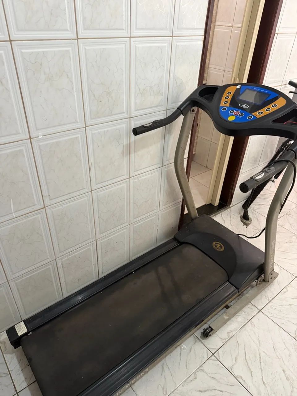 Vende-se esteira ergonometrica  - Foto 4