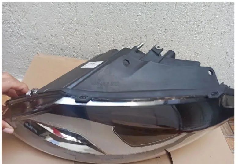 FAROL CROSSFOX 2011 /Direito 