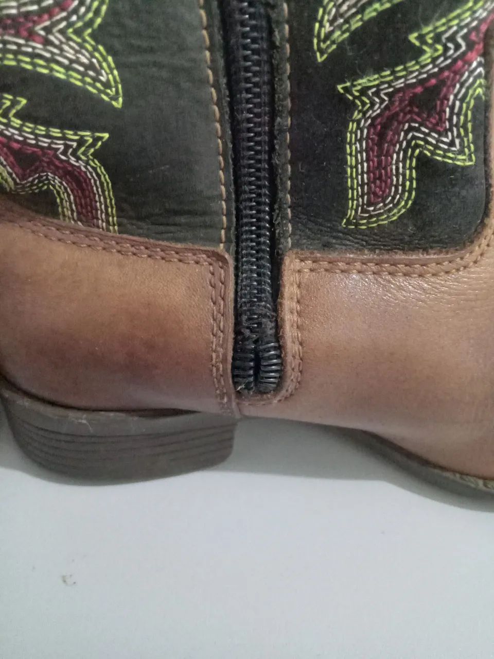 Bota Texana Infantil Tam. 28 - Estilo Country (Com detalhe no zíper) - Foto 5