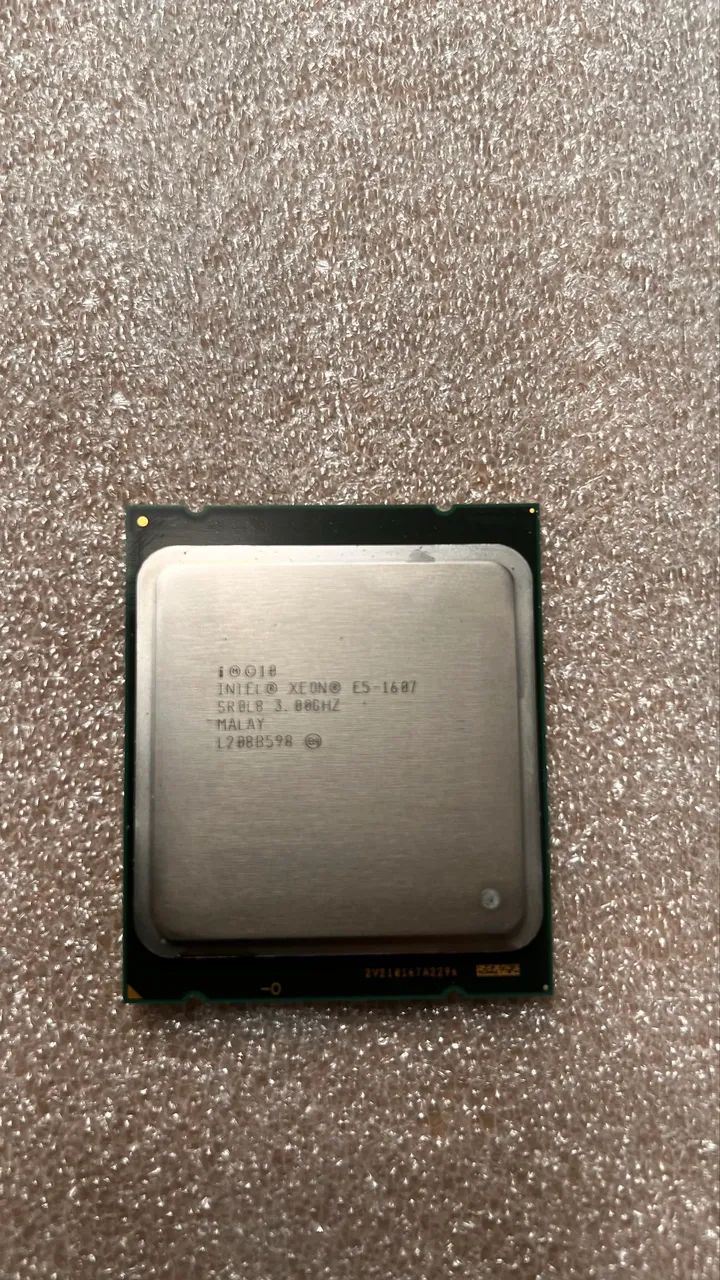 Processador Intel Xeon E5-1607 3.00GHz Quad-Core LGA 2011 (X79)