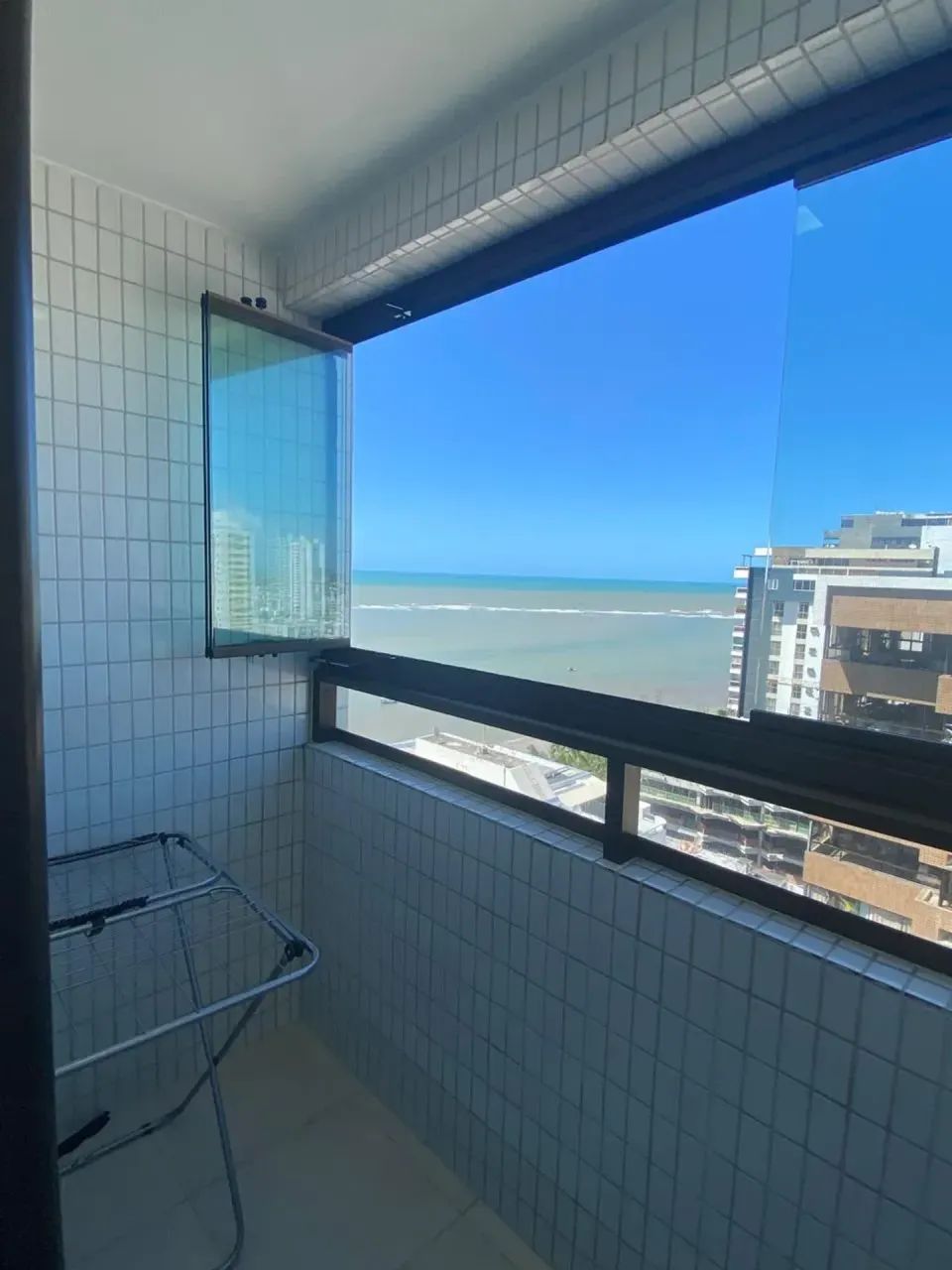Luxo no Edf. Studio Candeias (mobiliado) Beira Mar