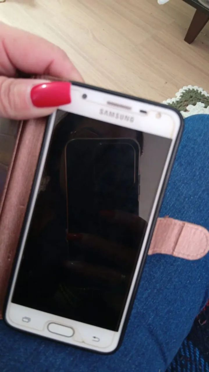 Celular Samsung Galaxy J5 - Foto 2