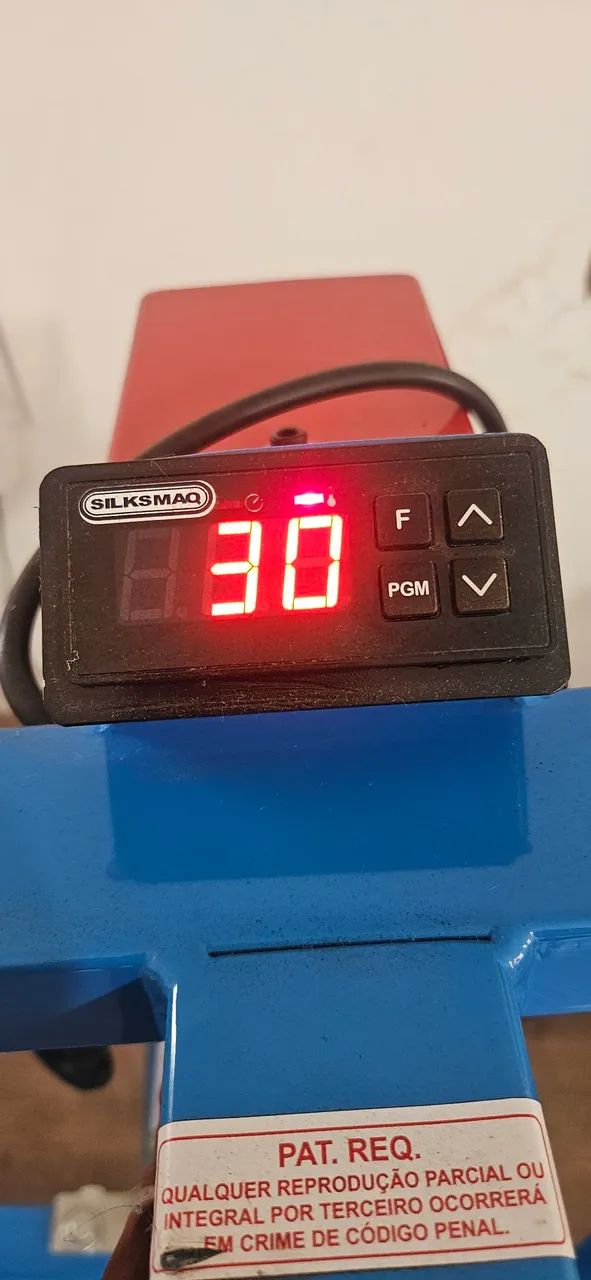 Máquina hiper giro transfer 360 Silksmaq com três rolos. Pouco usada. Passo cartão.  - Foto 3