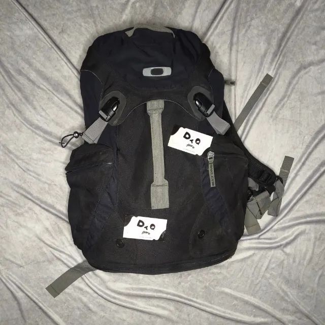Mochila Oakley Surf Pack 40L Expansível Relíquia