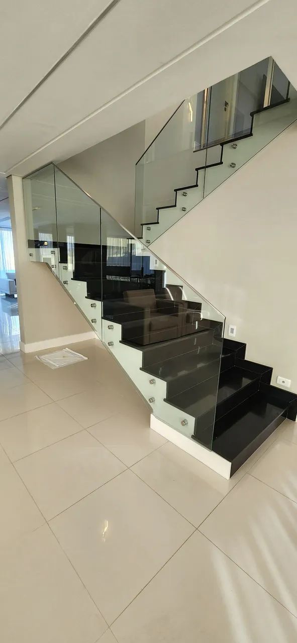 Guarda-Corpo de Vidro para Escada | Moderno e Sofisticado - Foto 2