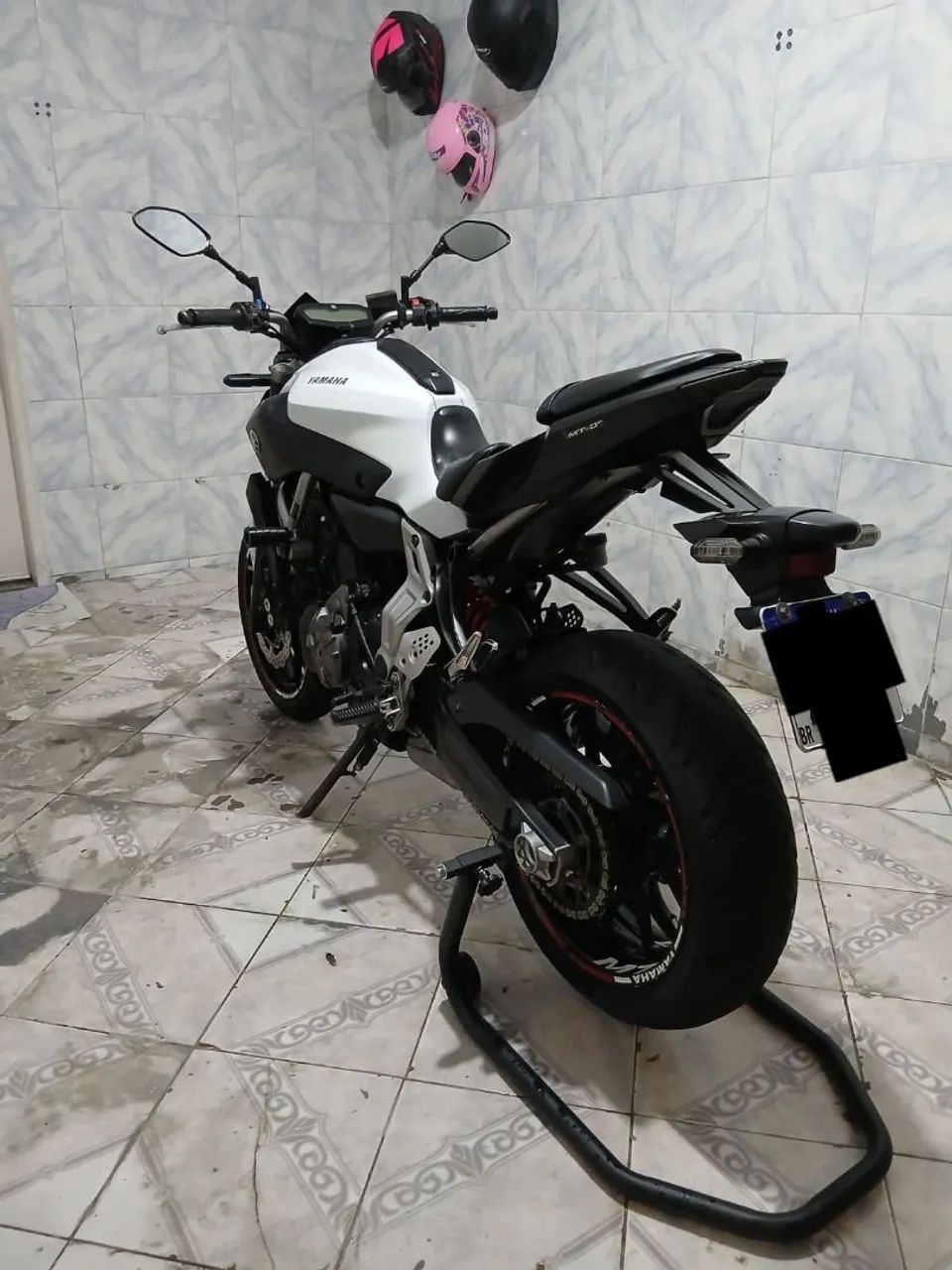 Yamaha MT 07  - Foto 4