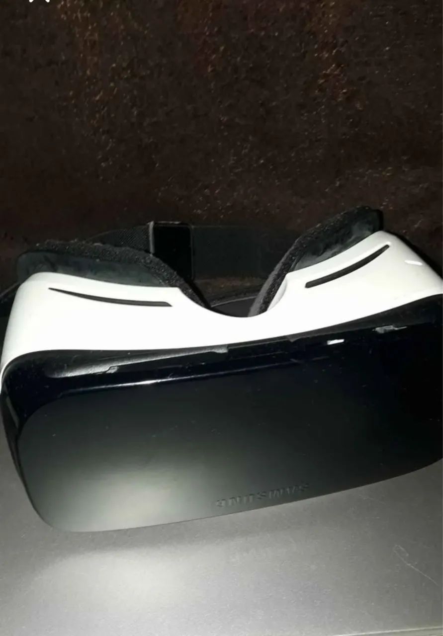 Celular antigo e óculos virtual - Foto 4