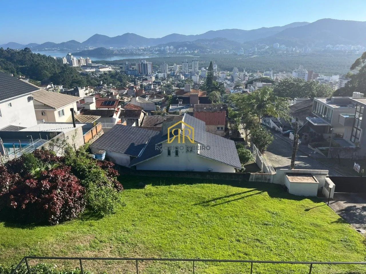 More no melhor bairro de Floripa - TRINDADE