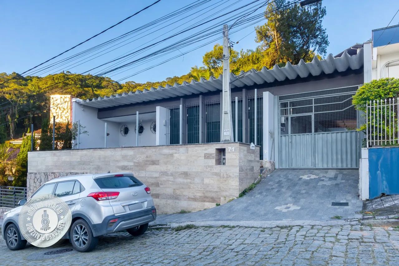 Casa Comercial e Residencial com 3 quartos sendo 1 suíte no bairro Itoupava Seca próximo a