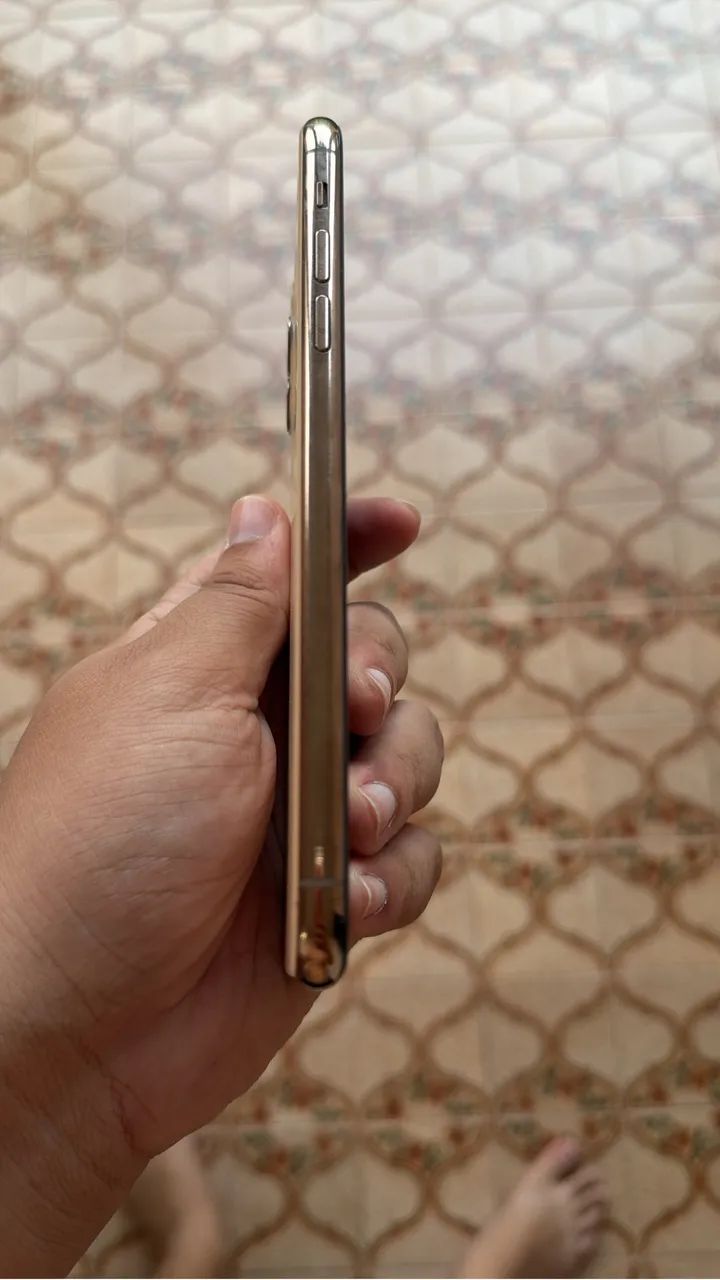 iPhone 11 Pro Max - 64GB - Foto 2