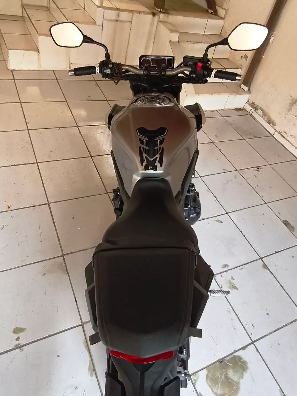 Vendo CB 650 R agora com 5.776 km rodados! - Foto 9