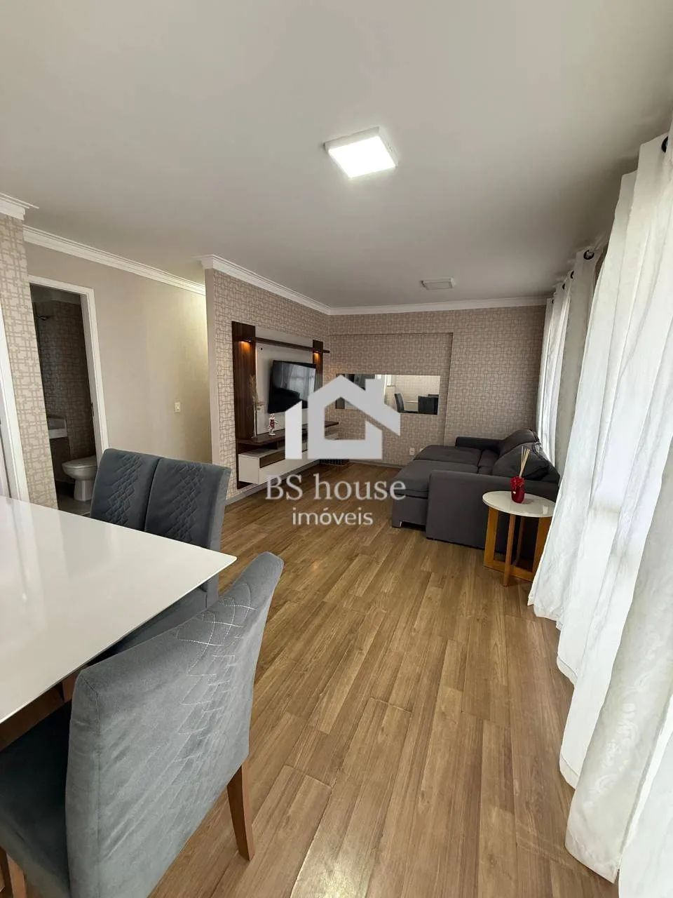 Apartamento mobiliado, com lazer e 3 vagas, para locação no Centro - Foto 4