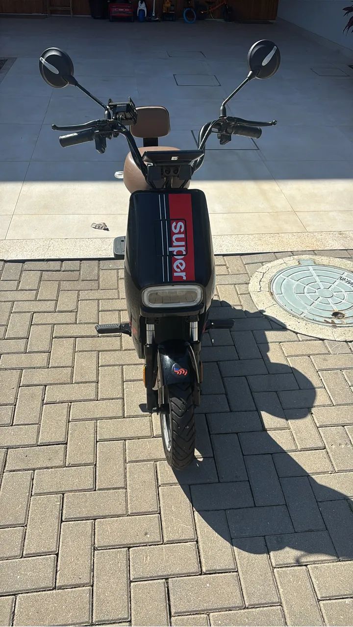 Moto/ bicicleta elétrica SUPER. Novíssima 