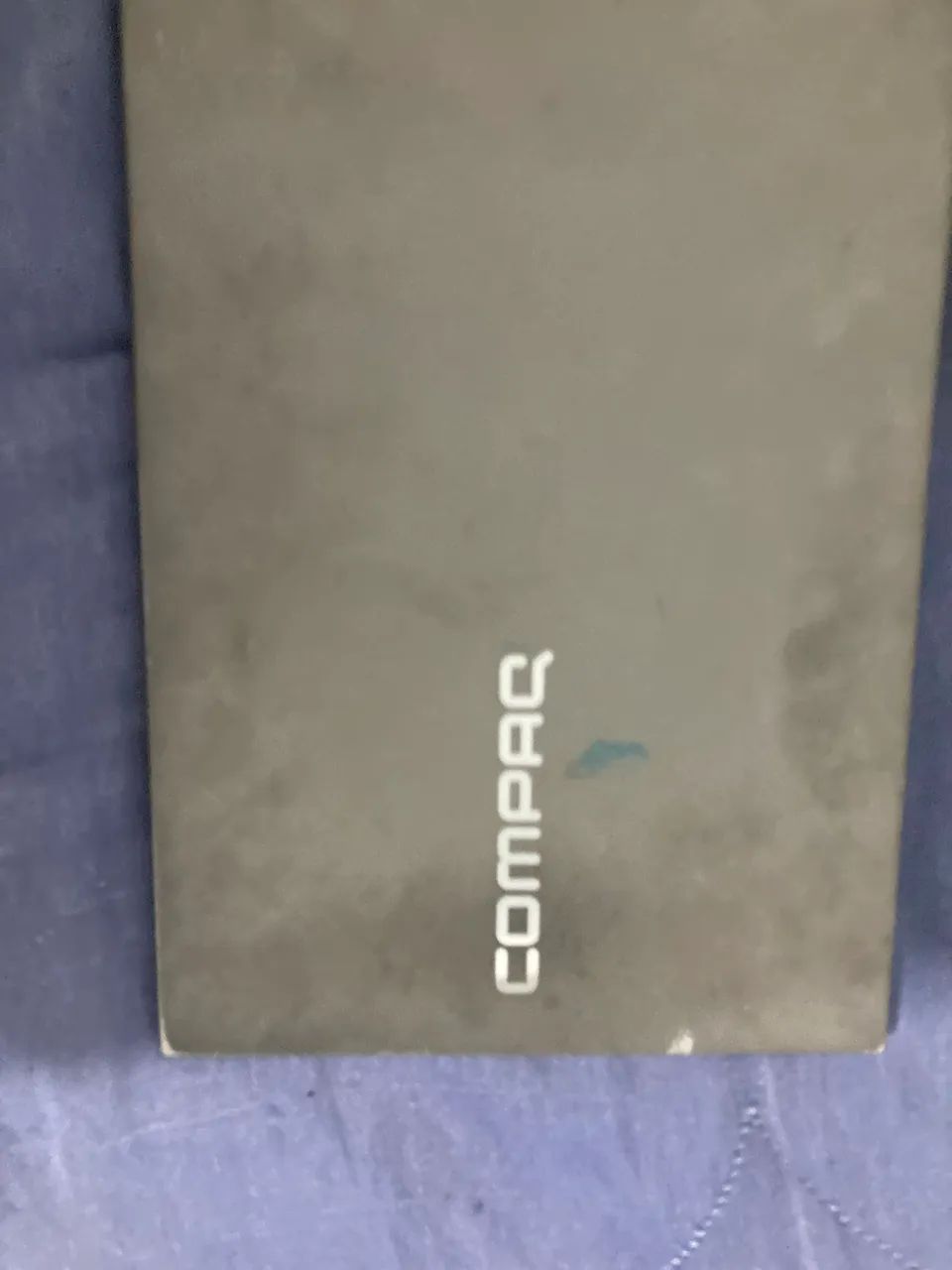 Compaq Presario 420 (tela com defeito)