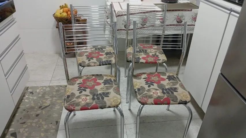 Jogo com 4 Cadeiras para Mesa de Jantar - Estrutura Cromada - Foto 2