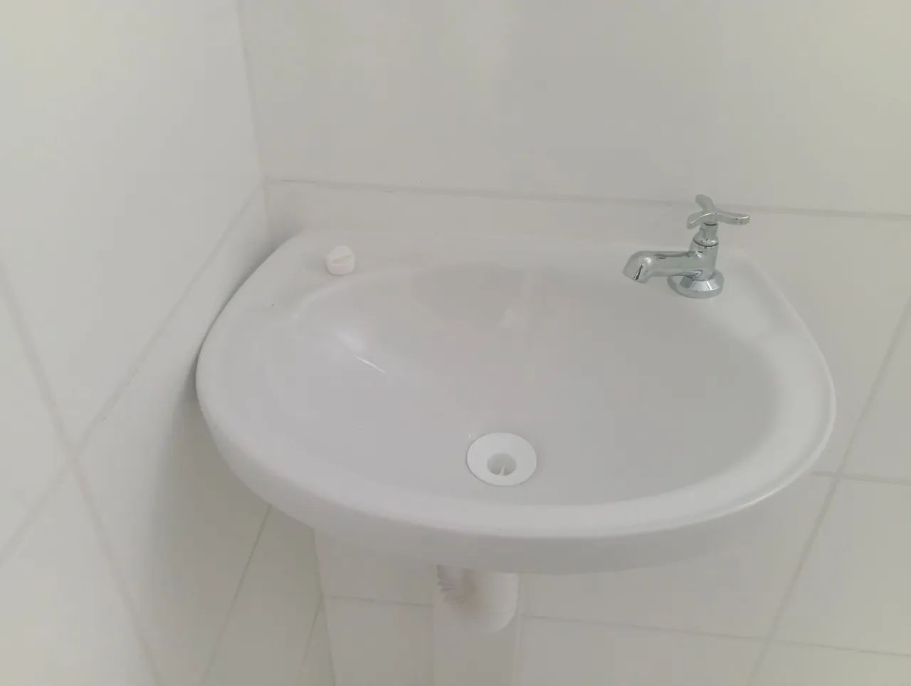 Vende-se pia para banheiro nova