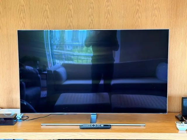 Smart TV Samsung QLED 55 polegadas 4K Q7FN com controle e base - Foto 4