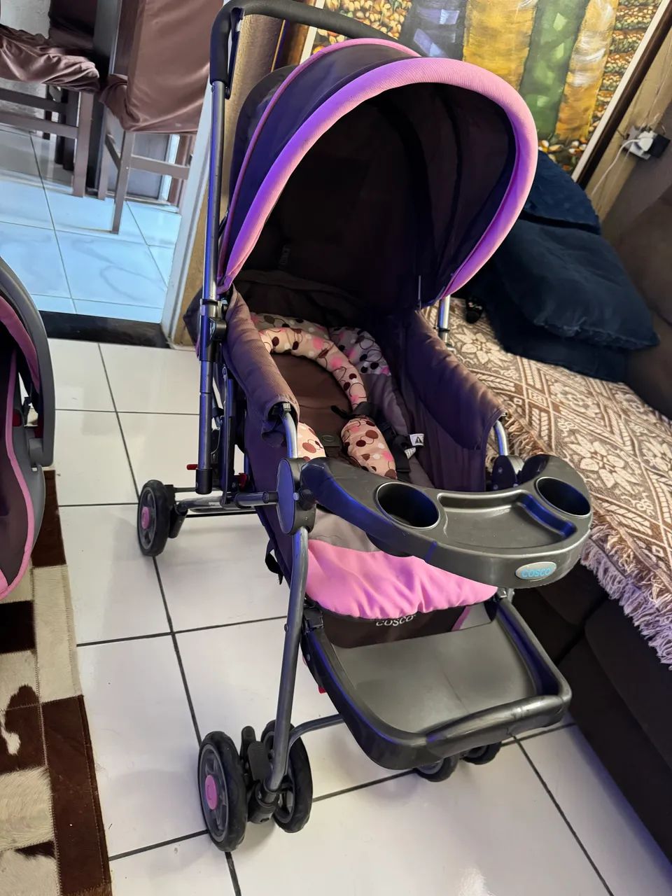 Carrinho de bebê e bebê conforto  - Foto 2