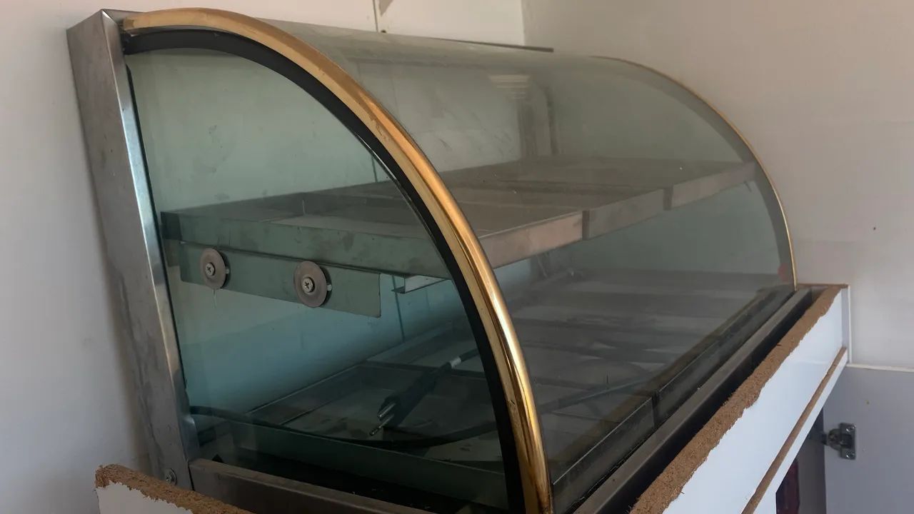Vendo Estufa Quente para Salgados - Inox com Vidro Curvo?. - Foto 2