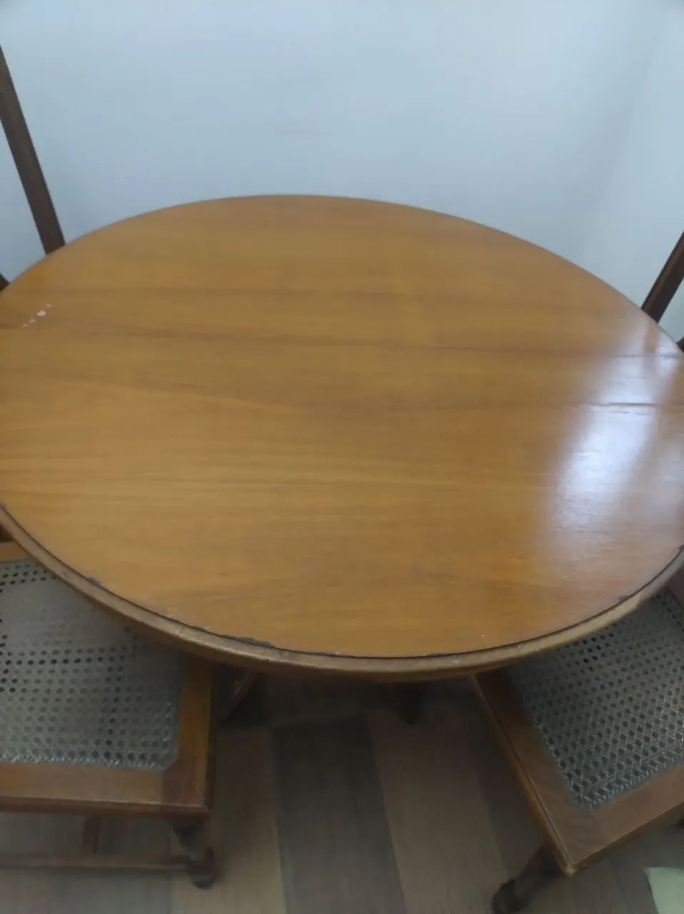 Mesa retratil de madeira e 4 cadeiras com palha Indiana  - Foto 4