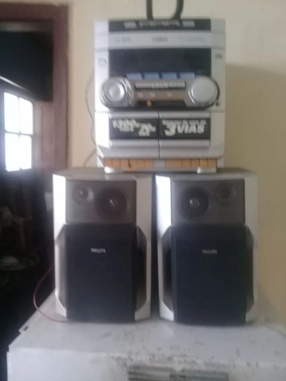 Mini system Philips, modelo FW-C250. Com 2 cx som - Foto 3