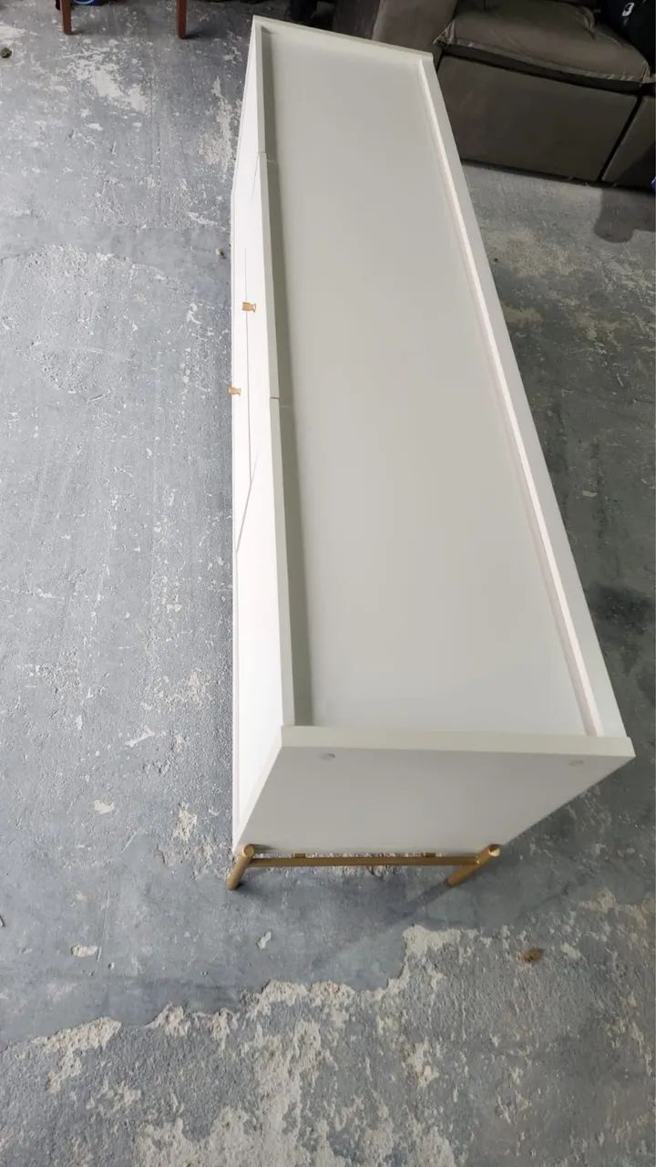 Rack para TV até 75 polegadas em MDP, 2 gavetas, 2 portas basculantes com 2 pistões c