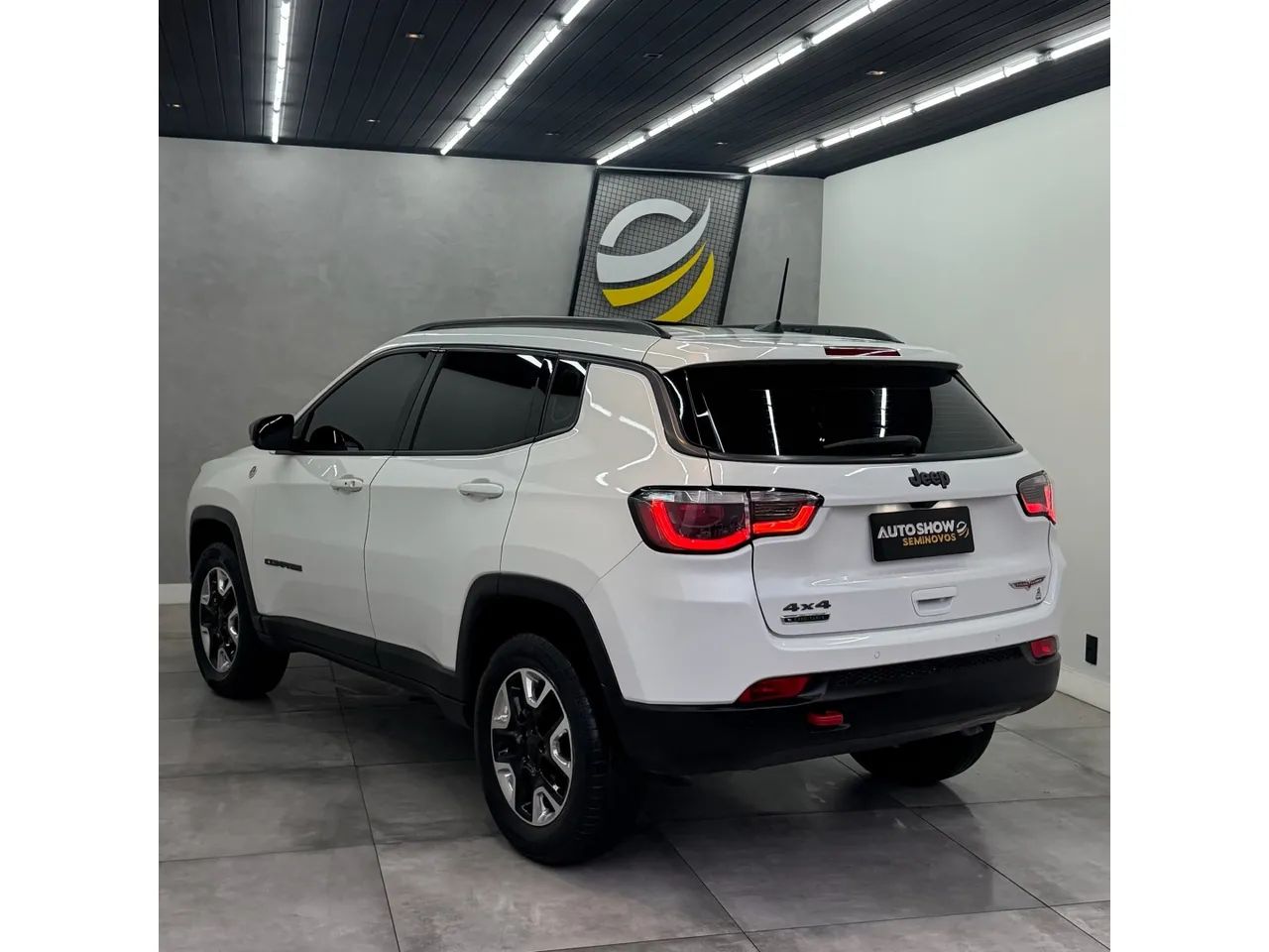 Jeep Compass Trailhawk 2.0 4X4 Dies. 16V Aut. 2017 - Foto 4