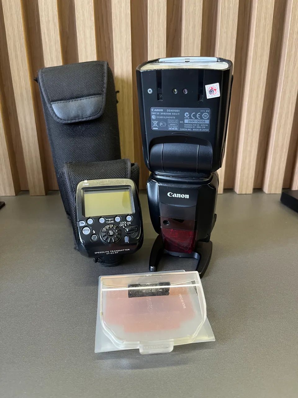Canon 600EX-RT + Speedlite
