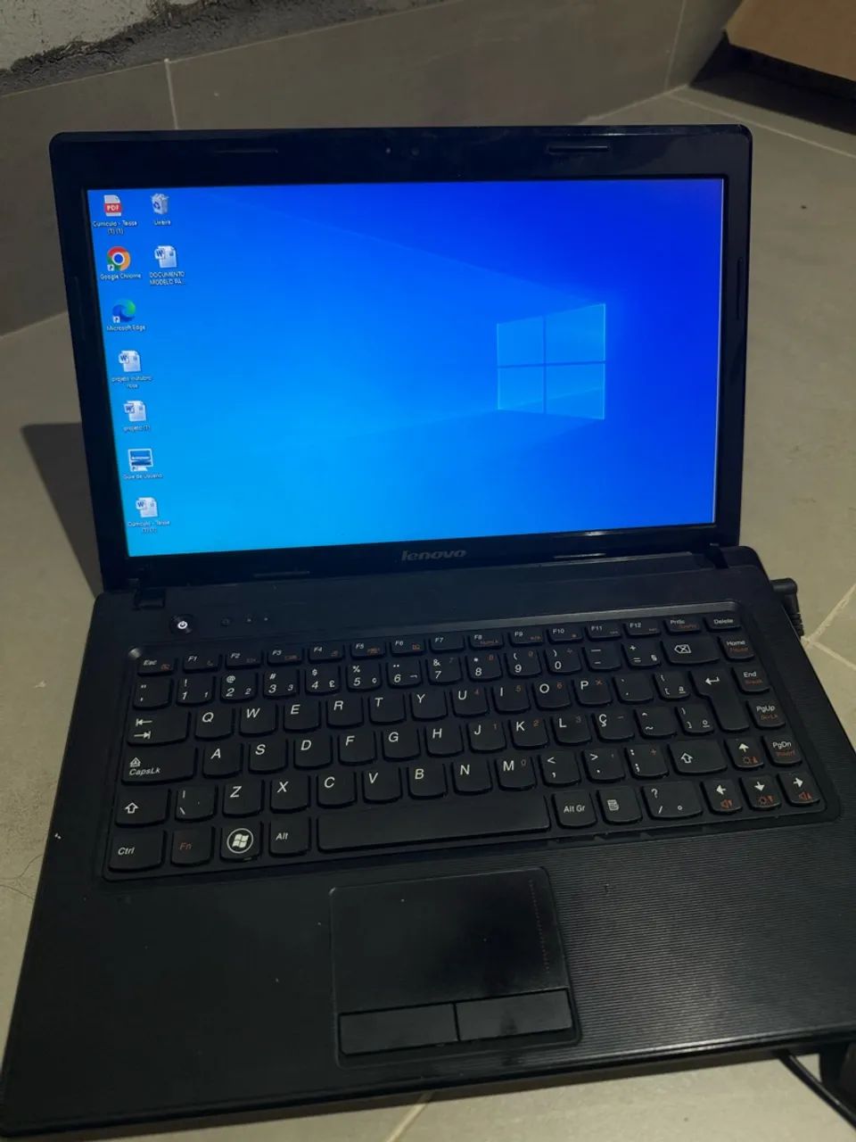 Notebook- marca Lenovo -300 reais 