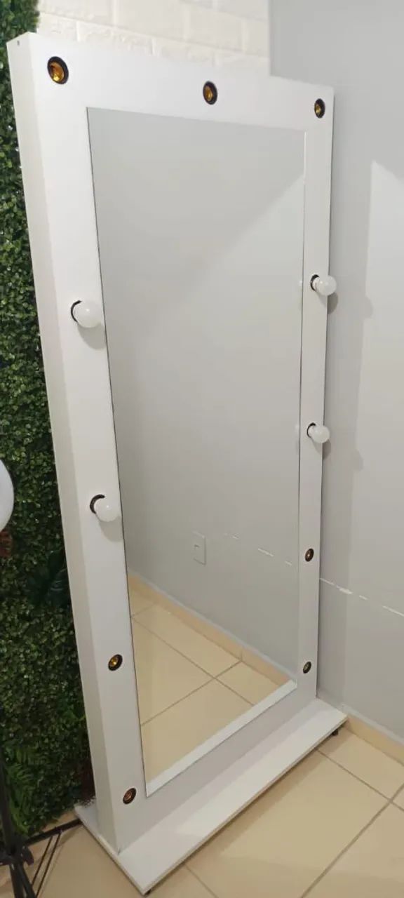 ? ESPELHO CAMARIM ?