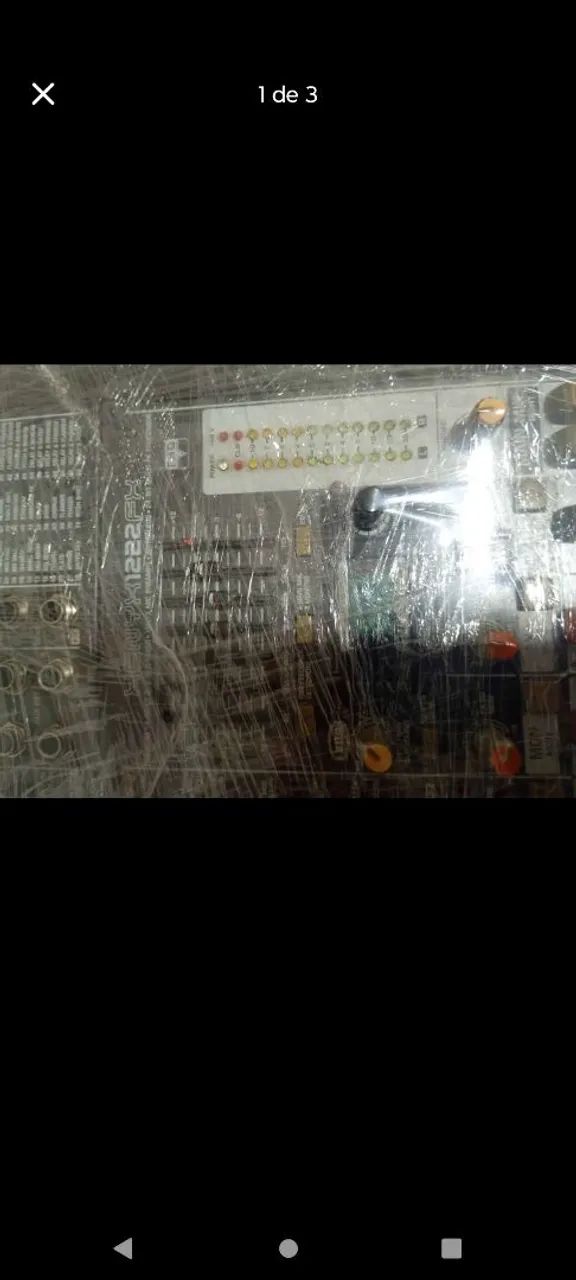 Vendo mesa de som da Bering de 12 canais com efeito e auxiliares  - Foto 2