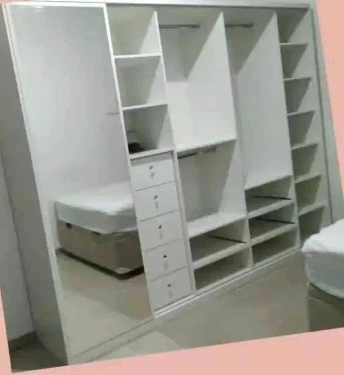 Closet Planejado Grande com Espelho 