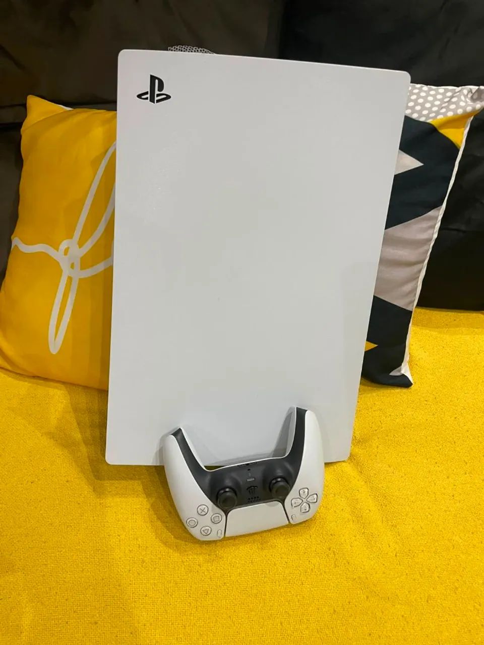 PS5 825G + 1 Controle - Foto 4