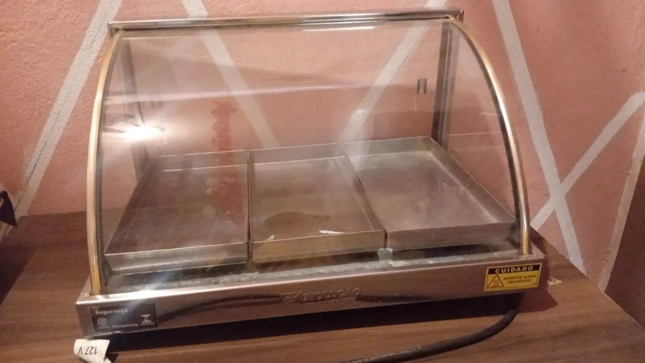 Estufa pequena em ótimo estado 