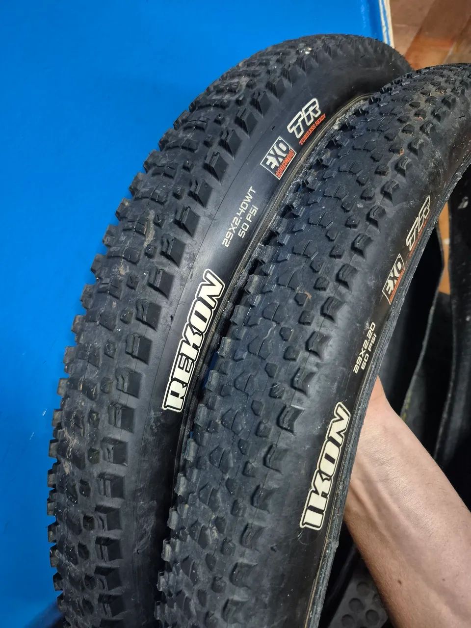 Pneus Maxxis Ikon 2.20 e Rekon 2.40 Maxxis ( Muito Novo )  - Foto 5