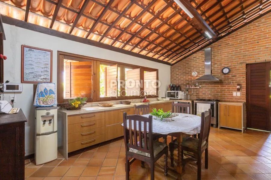Casa com 7 quartos em Carneiros