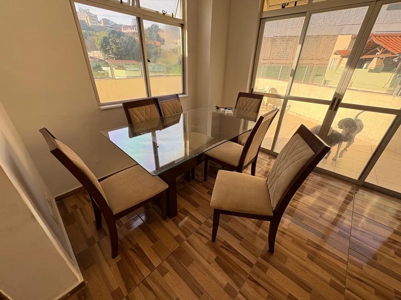Mesa madeira com 6 cadeiras - Foto 4