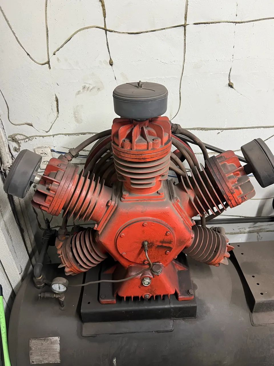 Compressor WAYNE 60 pés 15cv em perfeito estado com chave compactadora  - Foto 3