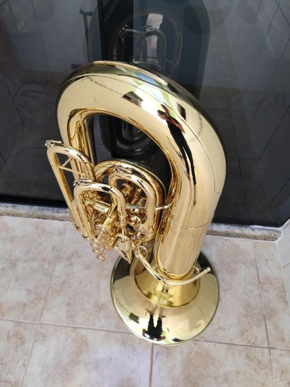 Tuba 5/4 Hs Musical TB1E (Mib) Laqueada - Zera - Aceito trocas