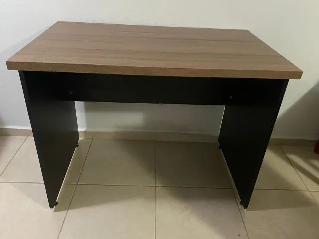 Mesa de MDF Usada 100cm x 60cm x 72cm - Foto 2